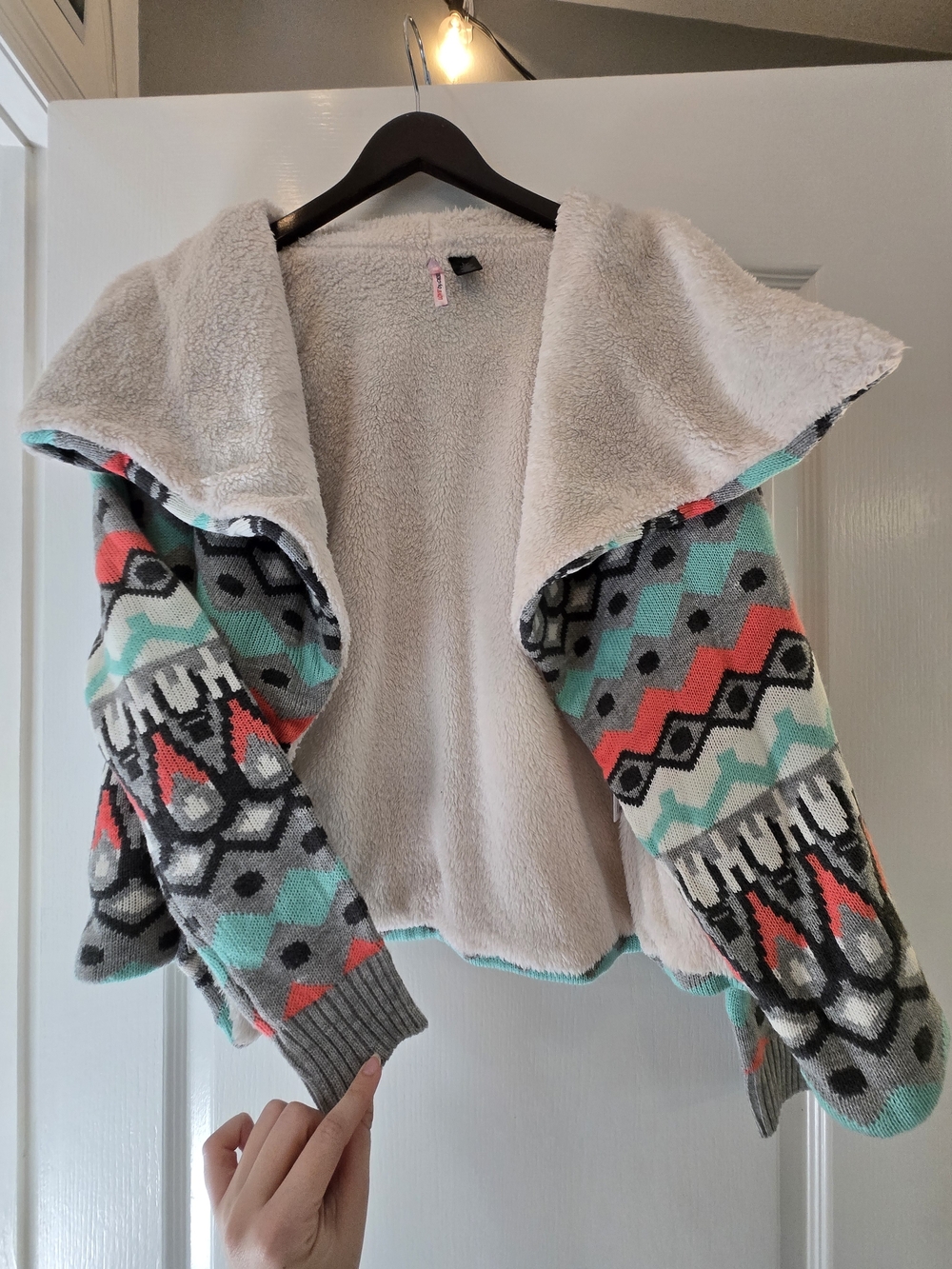 Cozy Aztec Pattern Open-Front Sherpa-Lined Sweater Cardigan - Gray/Teal/Coral